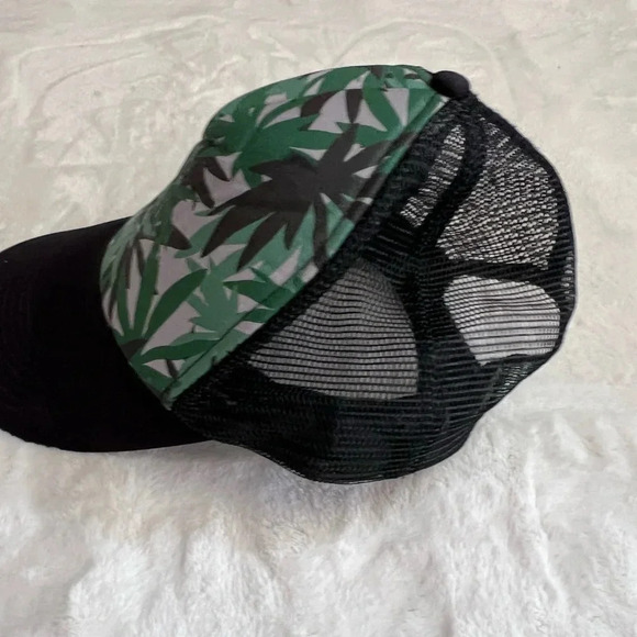 Marajuana Cannabis Hat Cap Trucker Hat One Size Adjustable Snap Back Mesh - Picture 2 of 7